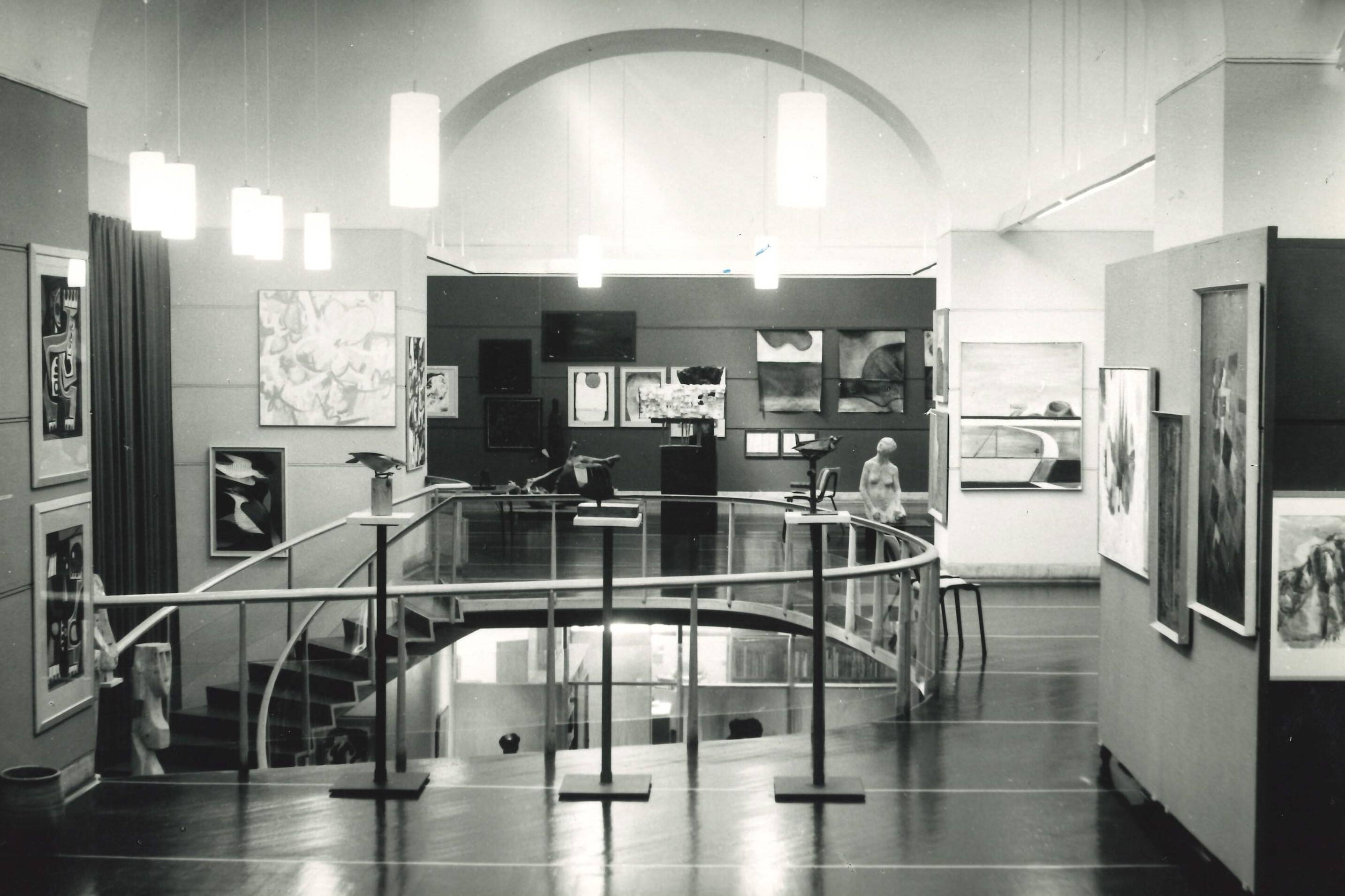 <p><em>Contemporary New Zealand Painting and Sculpture</em>, 1962, installation view of East Gallery Upstairs (now Mackelvie Gallery). RC2015/5/3/174</p>