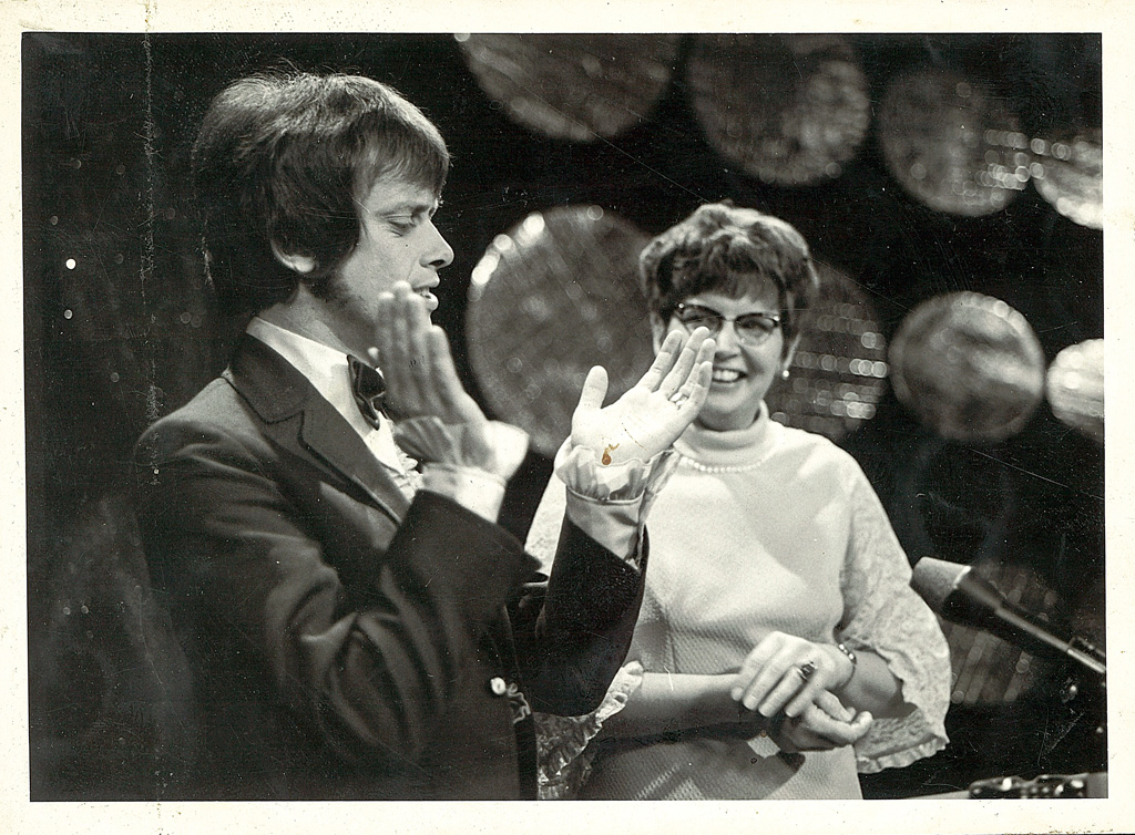 <p>Ray Columbus&rsquo;s signature look and dance move &shy;&ndash;entitled the &lsquo;Mod nod&rsquo; &ndash; encapsulated the spirit of the time.&nbsp;Ray Columbus (left) on television. Television New Zealand Dunedin Photographic Collection, accessed https://bit.ly/3nMSWb1, CC BY-SA 2.0</p>