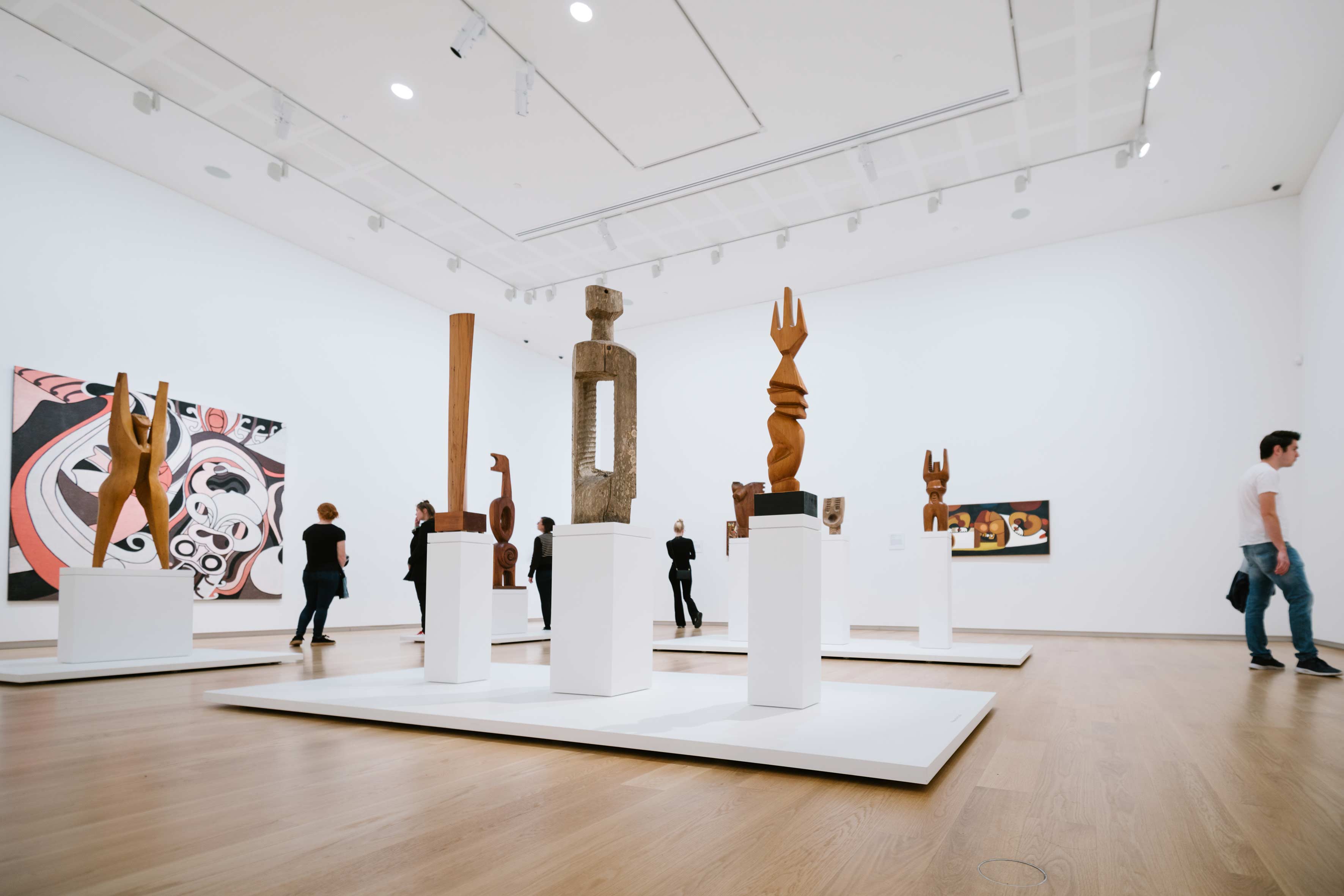 <p>Tour the Gallery&rsquo;s permanent historical collections and the current touring exhibitions.</p>
