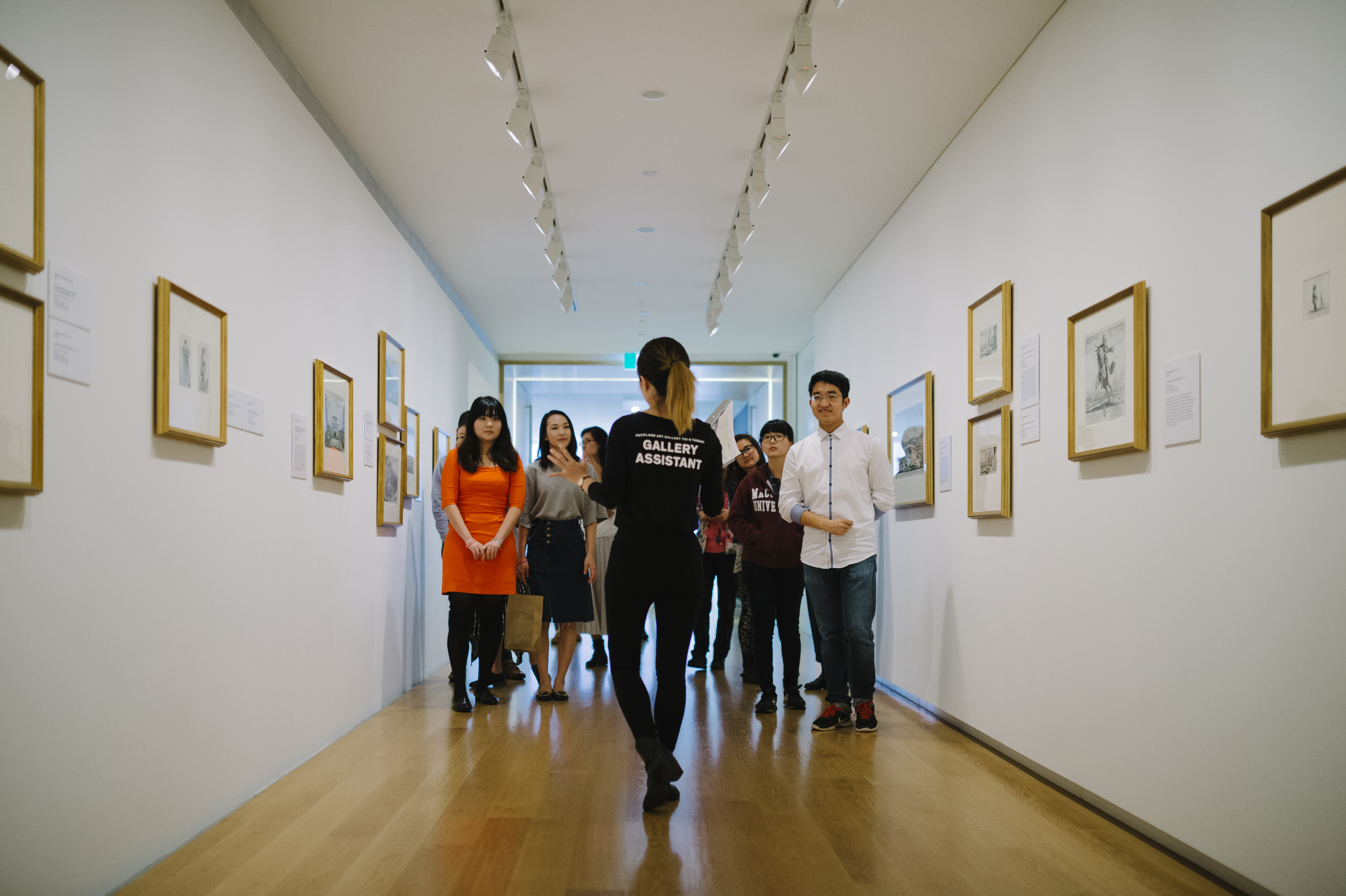 <p>Experience our world-class art gallery with a guided tour in Mandarin Chinese.</p>
