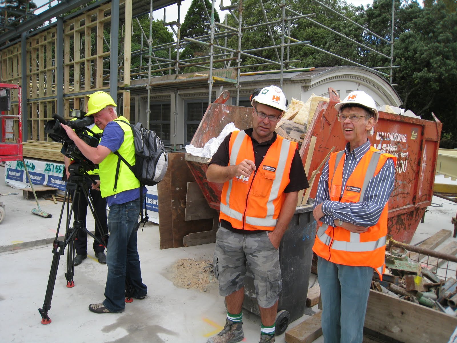 <p>Michael with the TVNZ crew and Lee from Hawkins who showed us round.</p>
