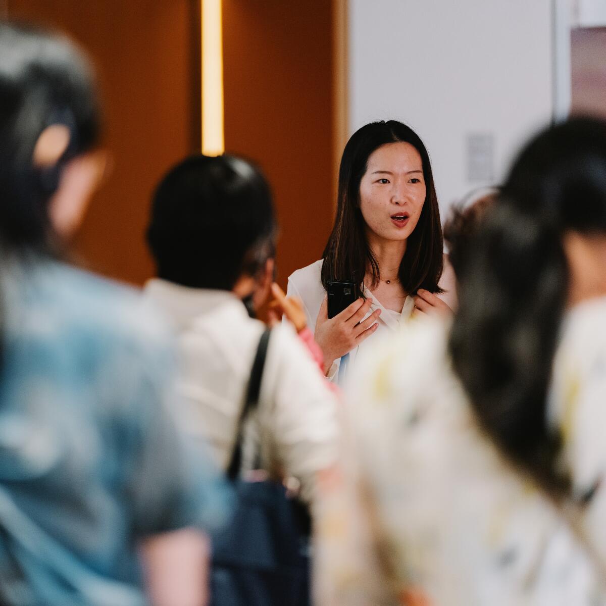 普通话导览服务 | 永远的明天：中国艺术进行时 (Mandarin Only) Guided Tour | Forever Tomorrow: Chinese Art Now