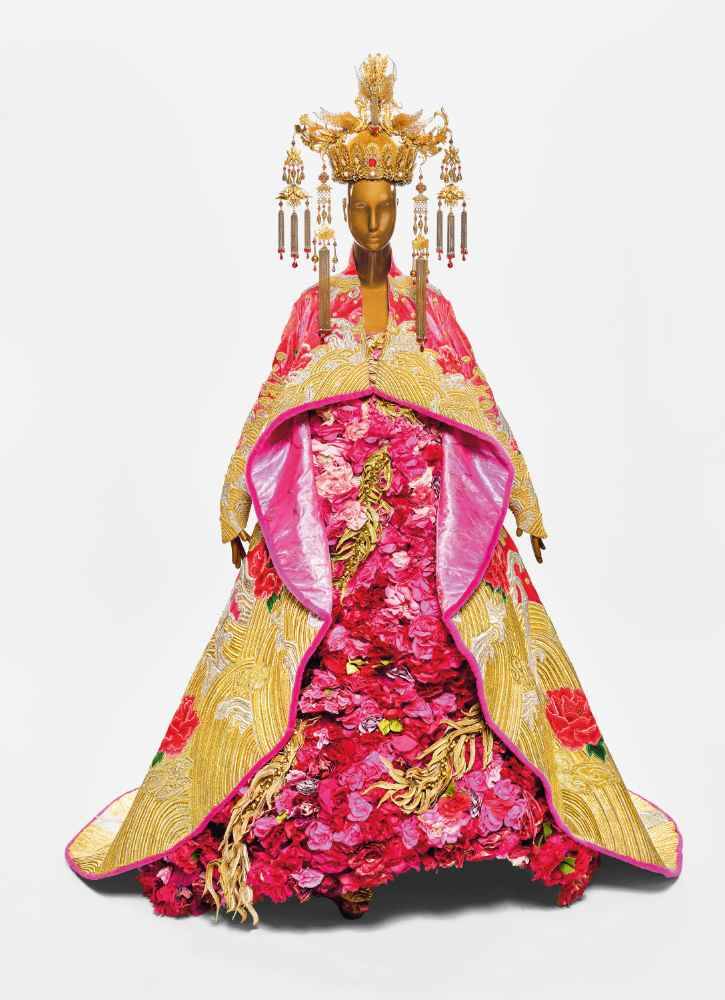 <p><strong>Guo Pei </strong><em>Collection: Legend of the Dragon</em>, 2012. Image credit: Copyright &copy; Guo Pei, Asian Couture Federation. All rights reserved. Photograph by Randy Dodson, courtesy of the Fine Arts Museums of San Francisco</p>
