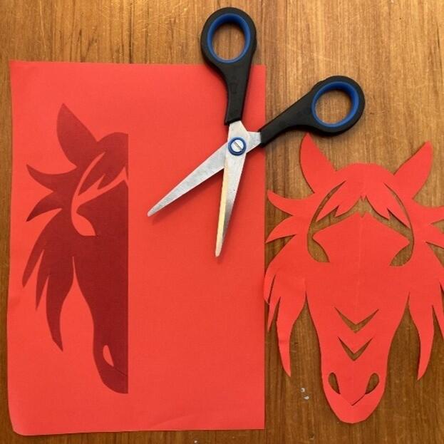 <p><strong>Kids and Whānau Create: Chinese paper cutting&nbsp;</strong></p>

<p><strong>儿童与家庭创意活动: 中国剪纸艺术</strong></p>

<p><strong>10am&ndash;5pm</strong></p>

<p><strong>上午10点至下午5点</strong></p>

<p><strong>Te Ātea | North Atrium,&nbsp;的北庭</strong></p>

<p>It&rsquo;s the Year of the Horse, and you can join in the celebration by creating bright-red paper cuttings. Make a horse to welcome freedom and energy or cut out the Chinese character for spring to invite new beginnings and growth. Use the templates provided or be inspired and design your own. Fold and cut then watch your creations come to life as decorations for the Lunar New Year!</p>

<p>马年已至，让我们通过以大红彩纸创作剪纸艺术共庆佳节。你可以剪出骏马图案，拥抱自由与活力；也可以剪出汉字的&ldquo;春&rdquo;，迎邀新生与成长。在创作时，你既可参照我们提供的模板，也可发挥自己的创意，设计原创作品。经由先折再剪的过程，见证手中的纸片化为栩栩如生的春节饰品！</p>
