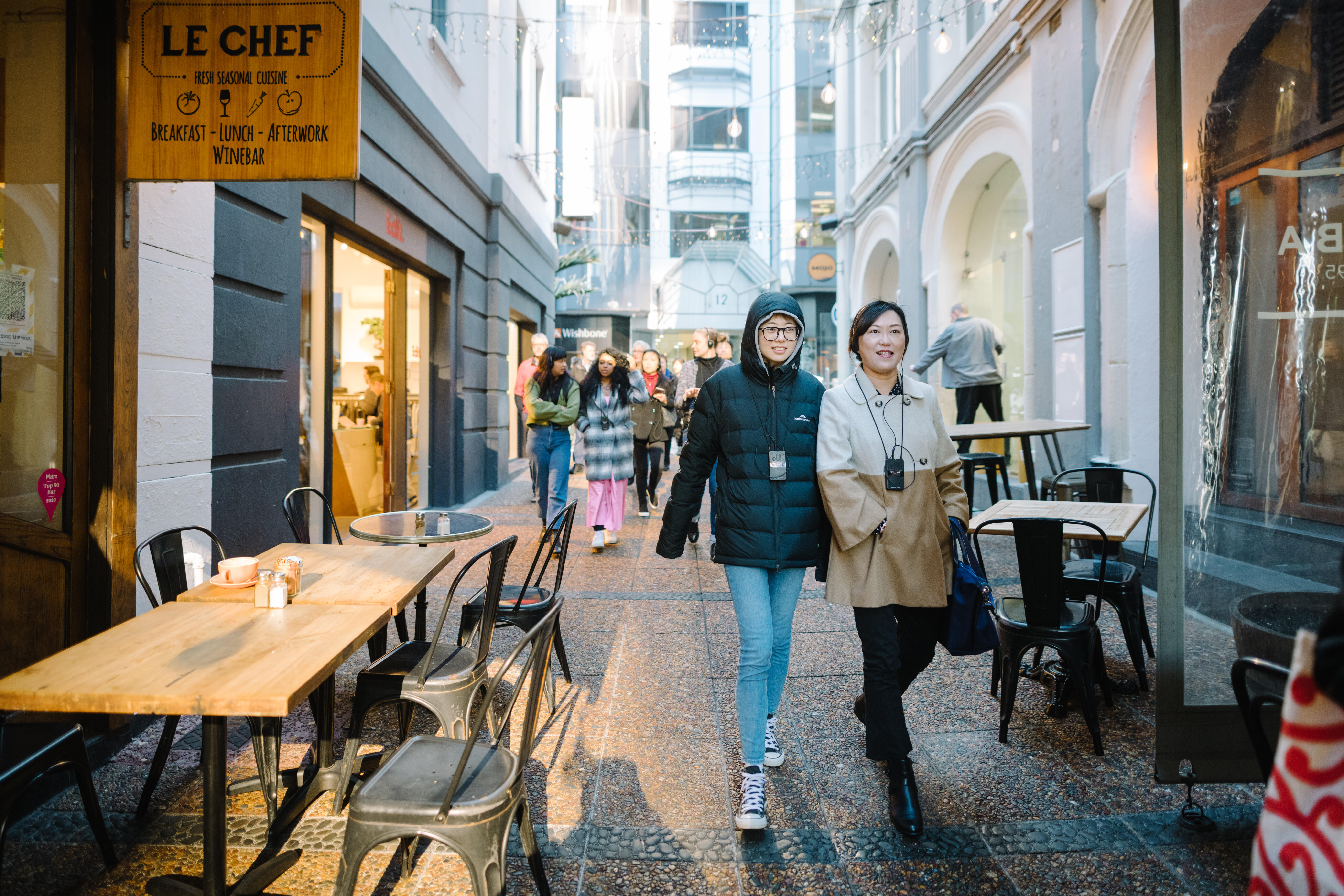 Hīkoi + Te Ara Toi Tour – Walking Tour + An Introduction to Māori Art and Taonga at Auckland Art Gallery