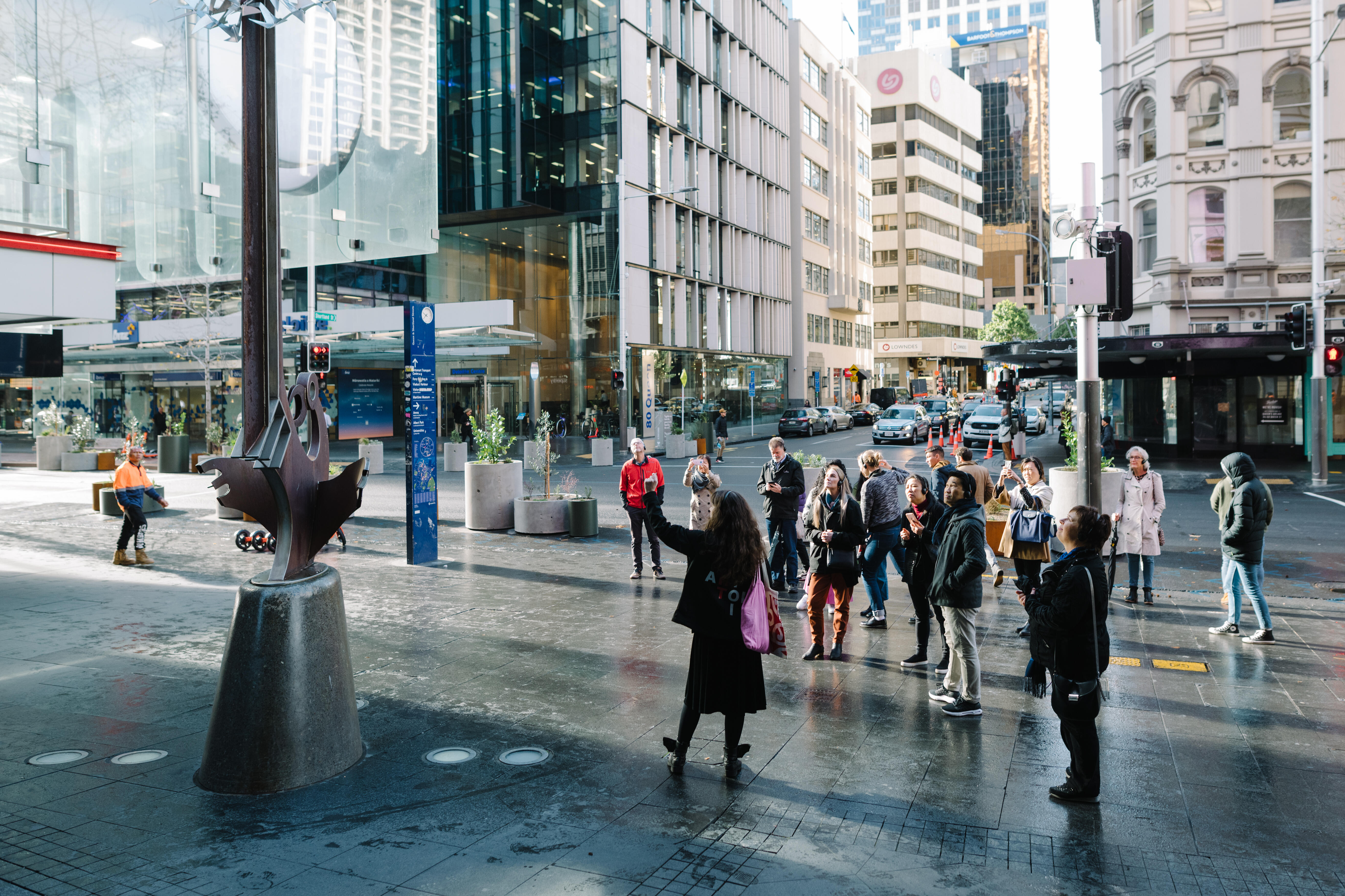 Hīkoi + Te Ara Toi Tour – Walking Tour + An Introduction to Māori Art and Taonga at Auckland Art Gallery