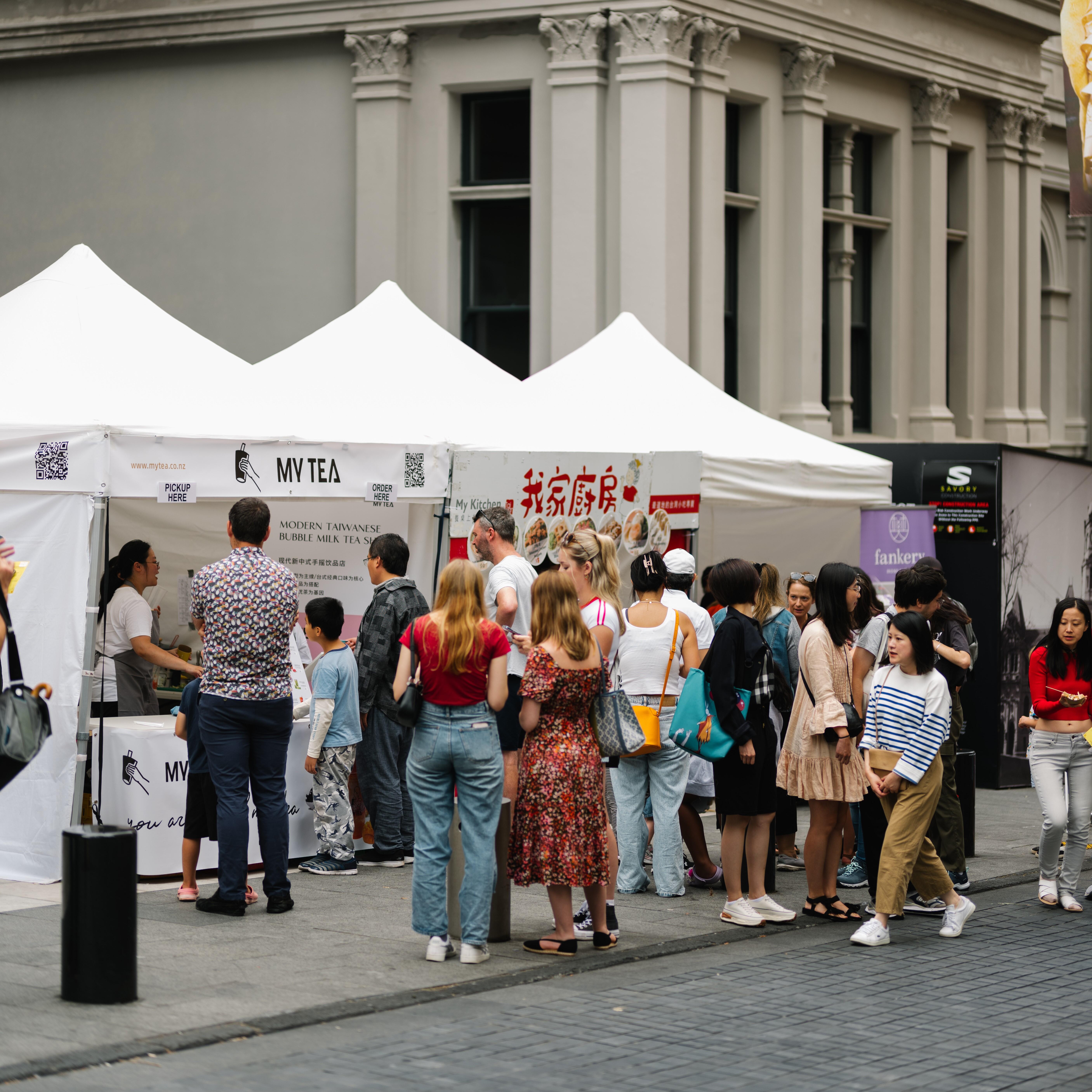 <p><strong>MY TEA &ndash; Bubble Tea Pop-up</strong></p>

<p>East terrace, 10am&ndash;5pm</p>

<p>Make sure to grab some bubble tea as you sit outside on the East Terrace and enjoy the music!</p>

<p>MY TEA is a pioneering brand in emerging Chinese tea beverages. They emphasise the use of premium-quality tea leaves and fresh ingredients, including natural fruit, to craft drinks that are innovative and refreshing. Their focus on freshness and quality ensures that every sip offers a delightful experience. With MY TEA, they introduce a new concept of milk tea that blends tradition with modernity, offering a unique and enjoyable tea journey tailored to today&rsquo;s tastes.</p>

<p>MY TEA &mdash;&mdash; 珍珠奶茶快闪店</p>

<p>上午10点至下午5点</p>

<p>当你在美术馆的东露台（East Terrace）享受现场音乐时，怎能不来杯珍珠奶茶！</p>

<p>MY TEA是方兴未艾的中式茶饮里的先锋品牌。它致力于拣选优质茶叶与包括非加工果品在内的新鲜原料，精心调配集创新和清爽于一身的饮料。MY TEA对新鲜度和质量的一丝不苟，确保了你喝的每一口都伴随着美好的感受。MY TEA开启了传统与现代相互交融的奶茶新概念，为你量身定制适合现代人口味，且独特而惬意的茶饮体验。</p>

<p>Image credit: mytea_mango</p>
