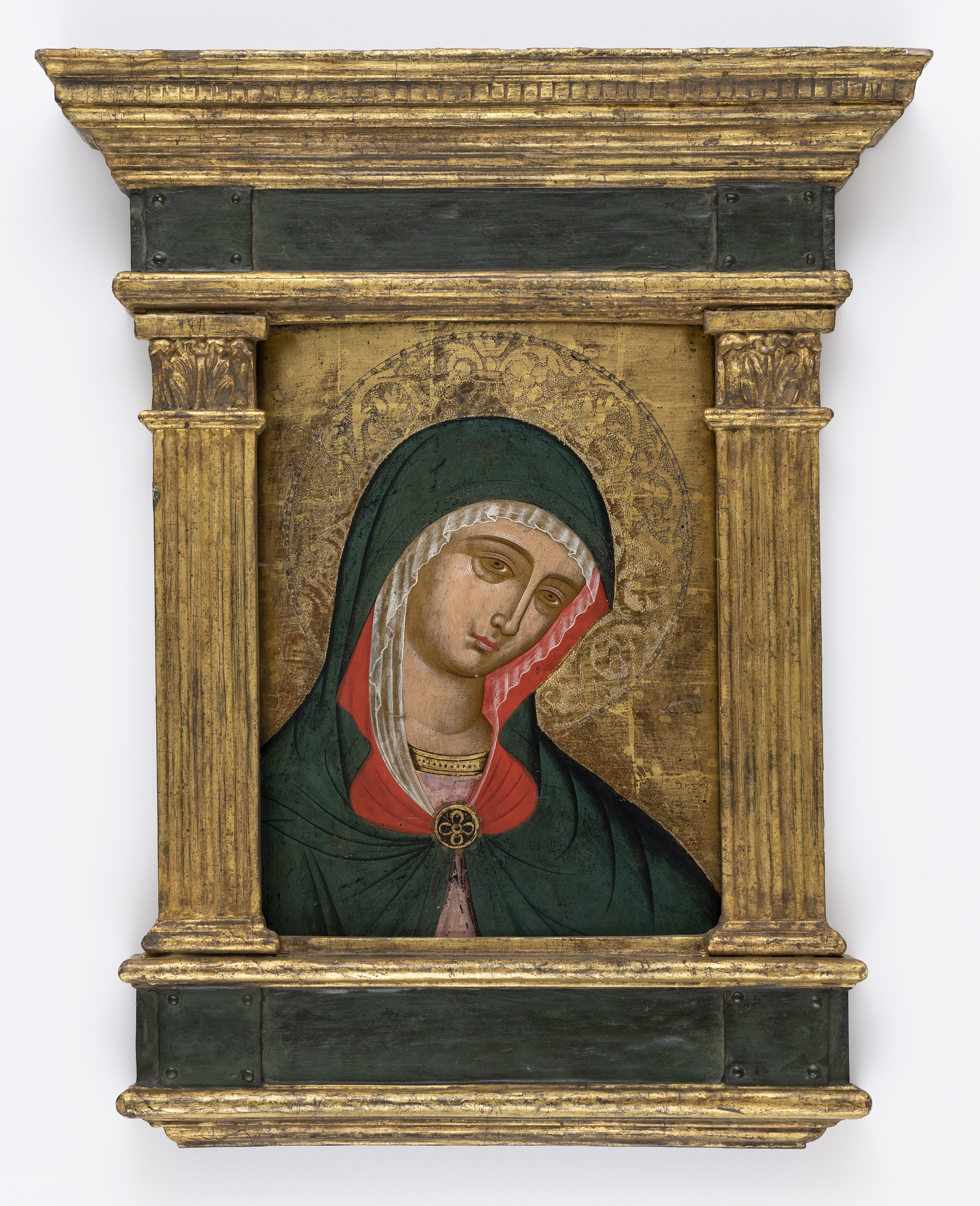 <p>Workshop of Constantine Tzanes (1633&ndash;1685)<br />
Head of the Virgin, 17th century<br />
Crete<br />
egg tempera, gold leaf and gesso on wood<br />
660 x 550 mm<br />
on loan from a private collection, Canberra</p>
