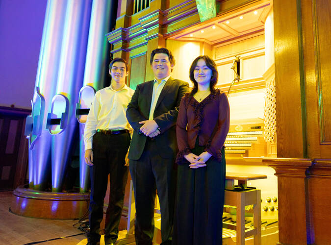 <p>Rising Stars organists Jaime Taylor, Max Toth and Gloria Lee at the concert on 12 November 2023. Photo by Hans Weichselbaum.</p>
