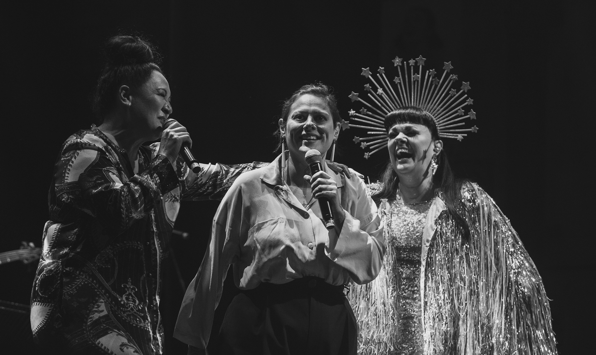 Tuawahine performers on stage