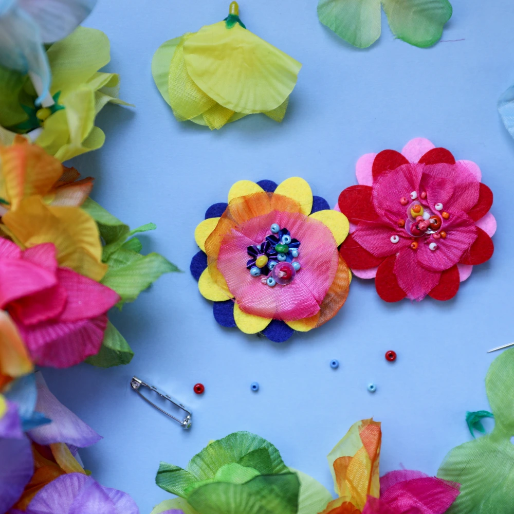 https://cdn.aucklandunlimited.com/maritime/assets/media/flower-brooch-oooi-make-day.webp
