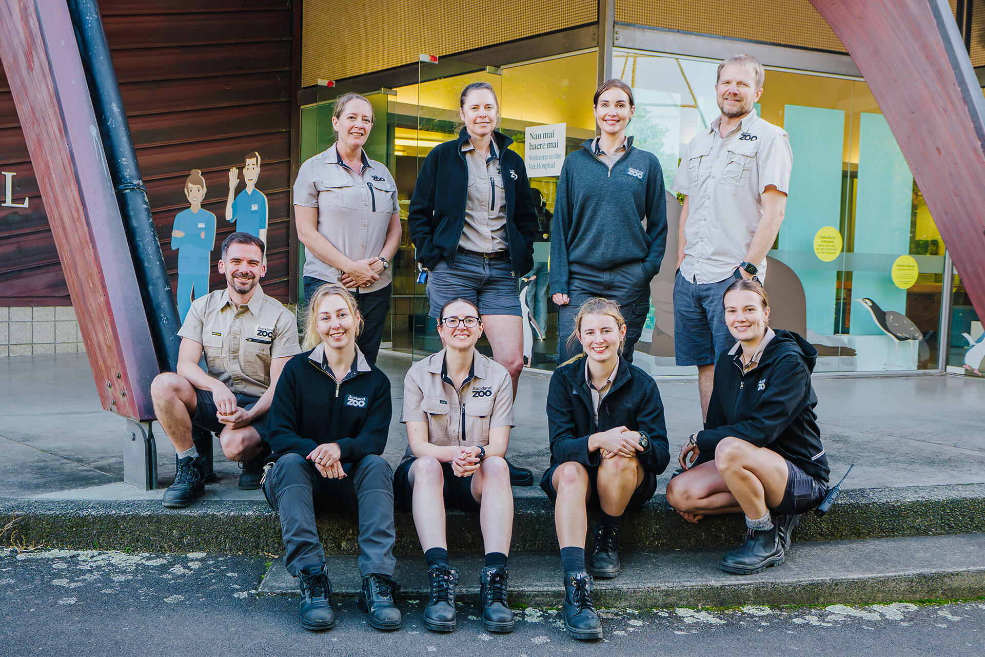 https://cdn.aucklandunlimited.com/zoo/assets/media/az-vets-team-photo-200526-01.jpg