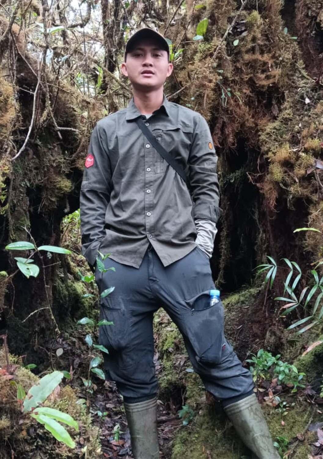 WildCats Conservation Alliance ranger Varozi Saputra